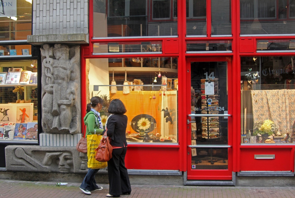 Connie and Nella and Shop on Nieuwe Hoogstraat